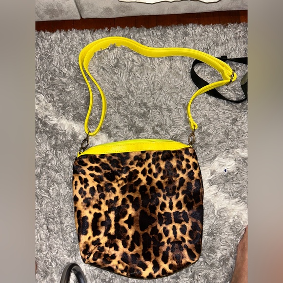 Leopard Bag - Picture 2 of 2